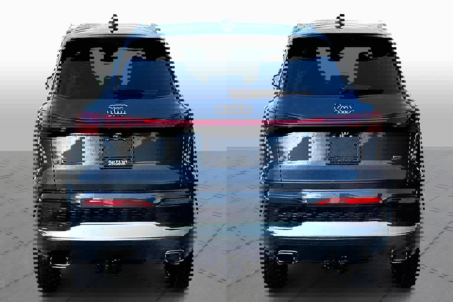 Used 2025 Audi Q5 Premium Plus w/ Premium Plus image 4