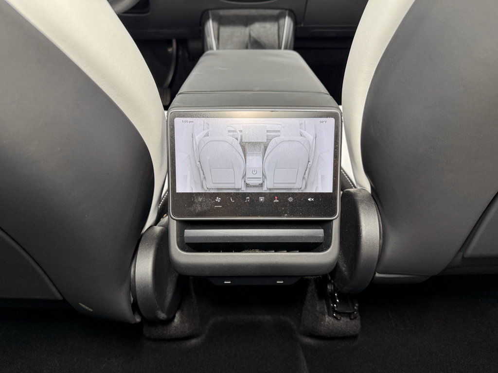 Used 2026 Tesla Model Y Long Range AWD/4WD image 19