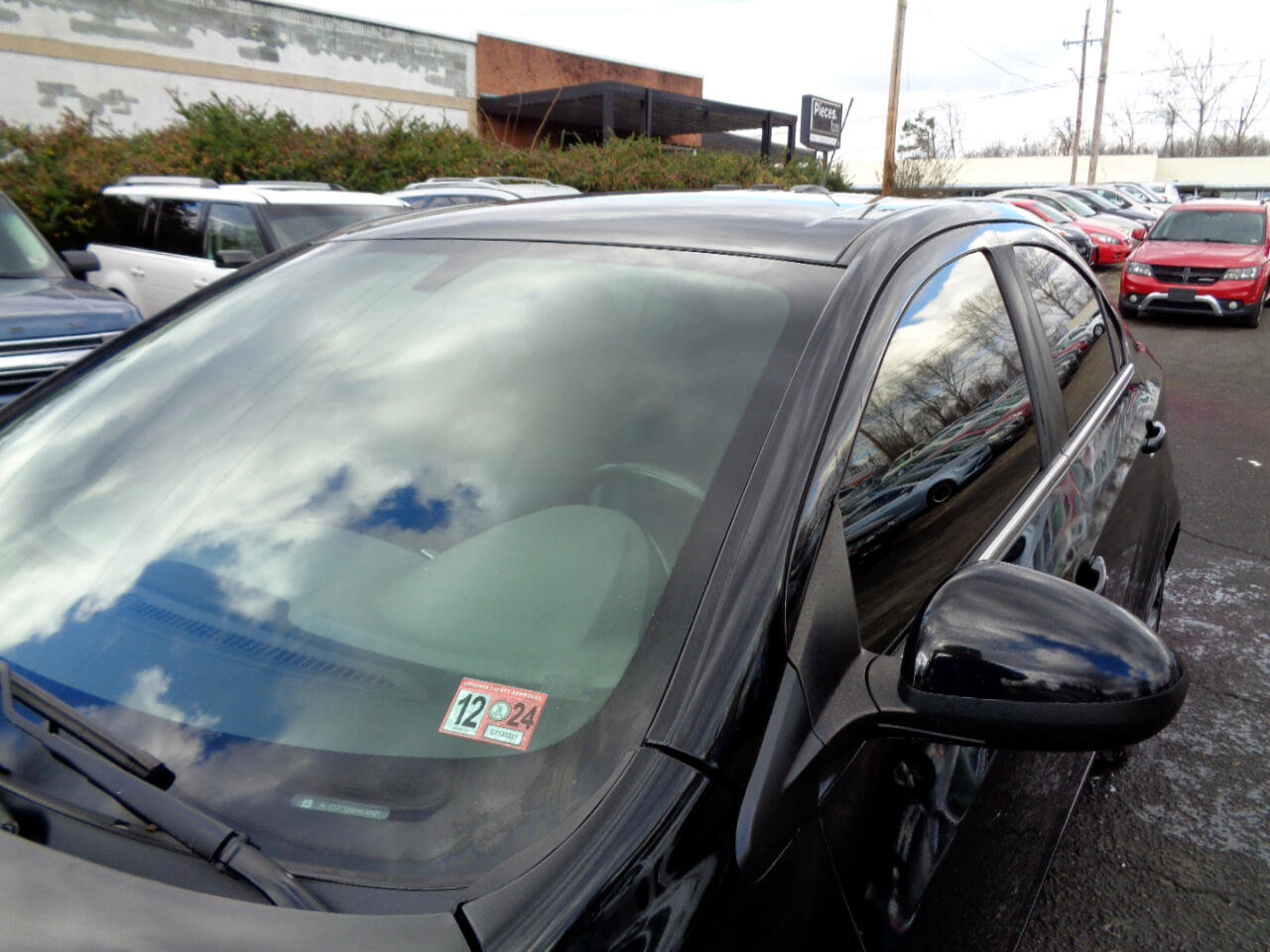 Used 2017 Chevrolet Sonic Premier image 9