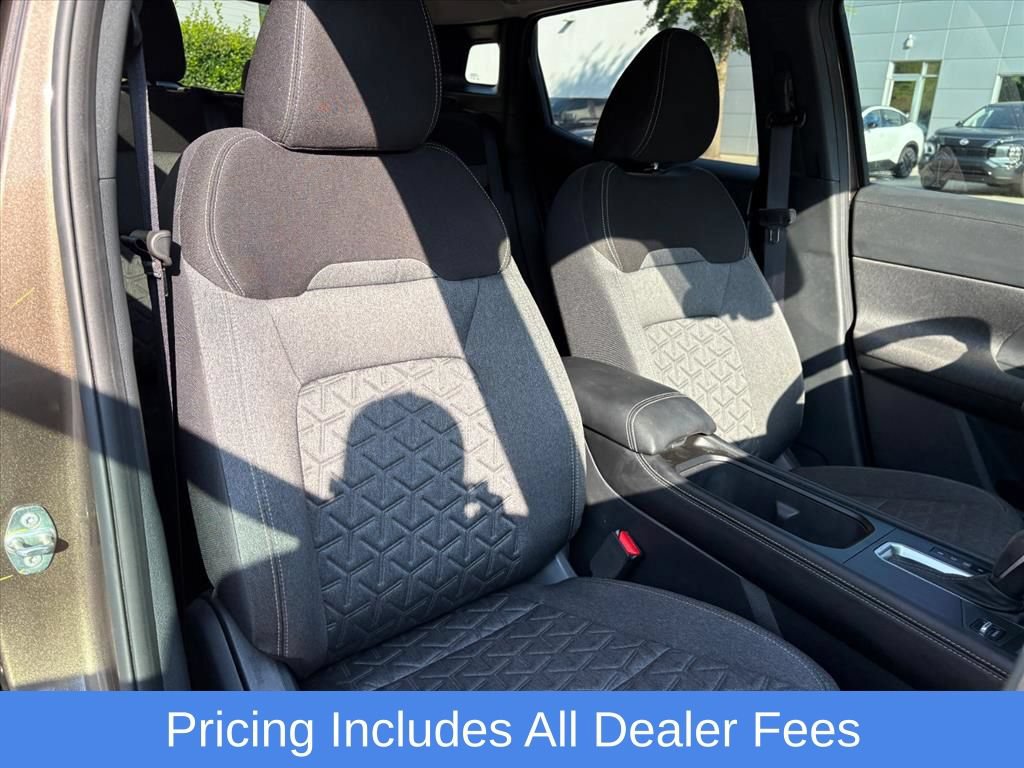 Certified 2025 Nissan Kicks SV AWD/4WD image 20
