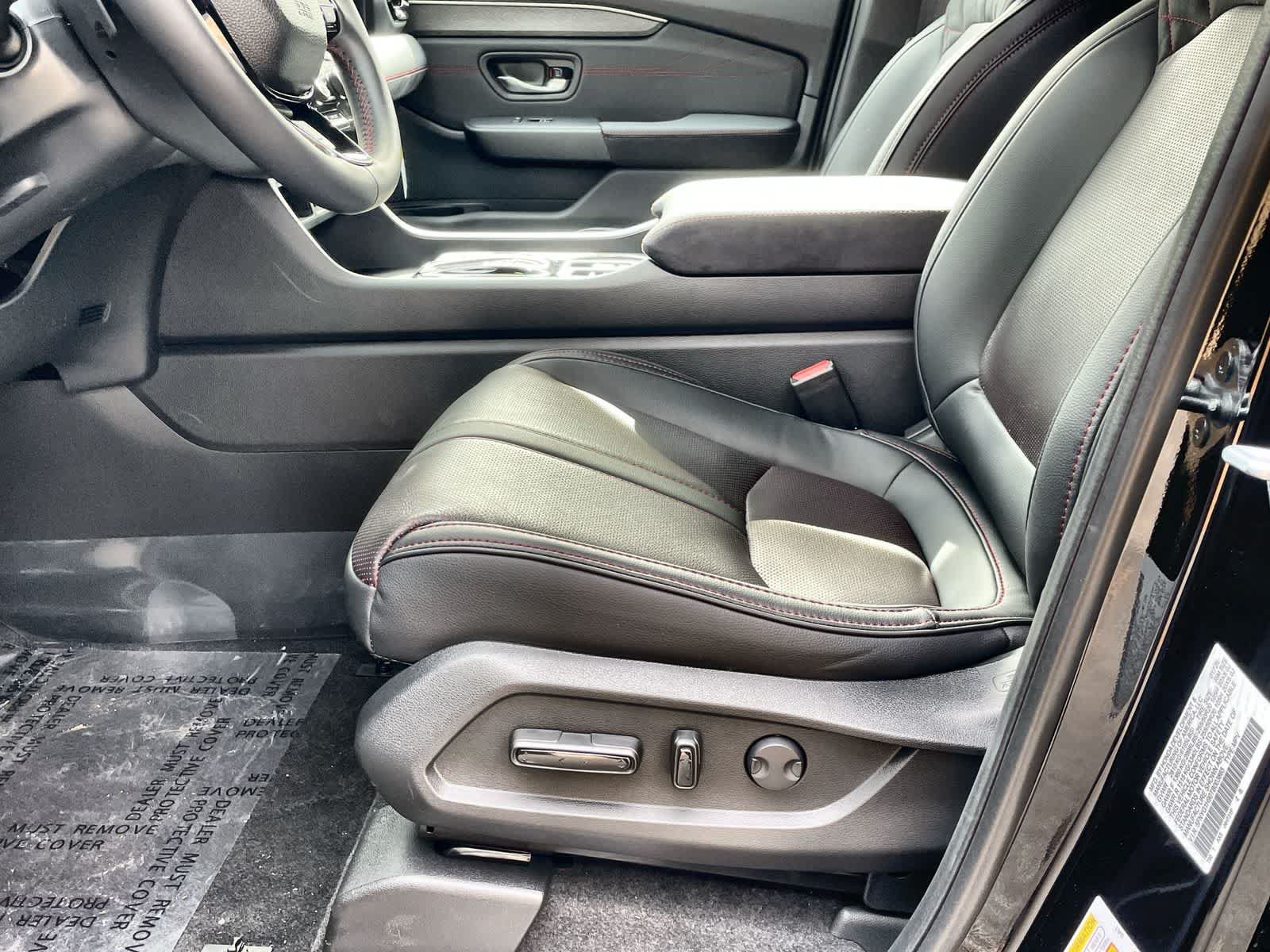New 2026 Honda Pilot Black Edition image 5