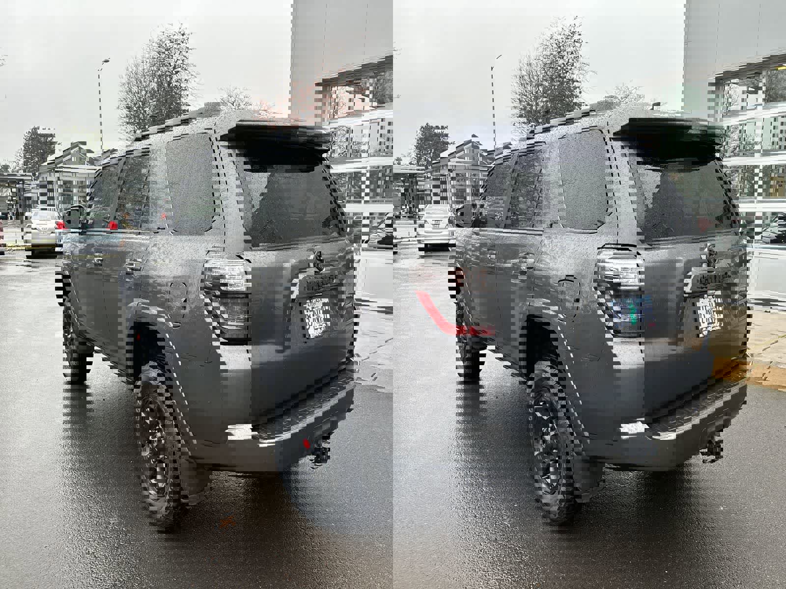 Used 2019 Toyota 4Runner SR5 Premium image 2