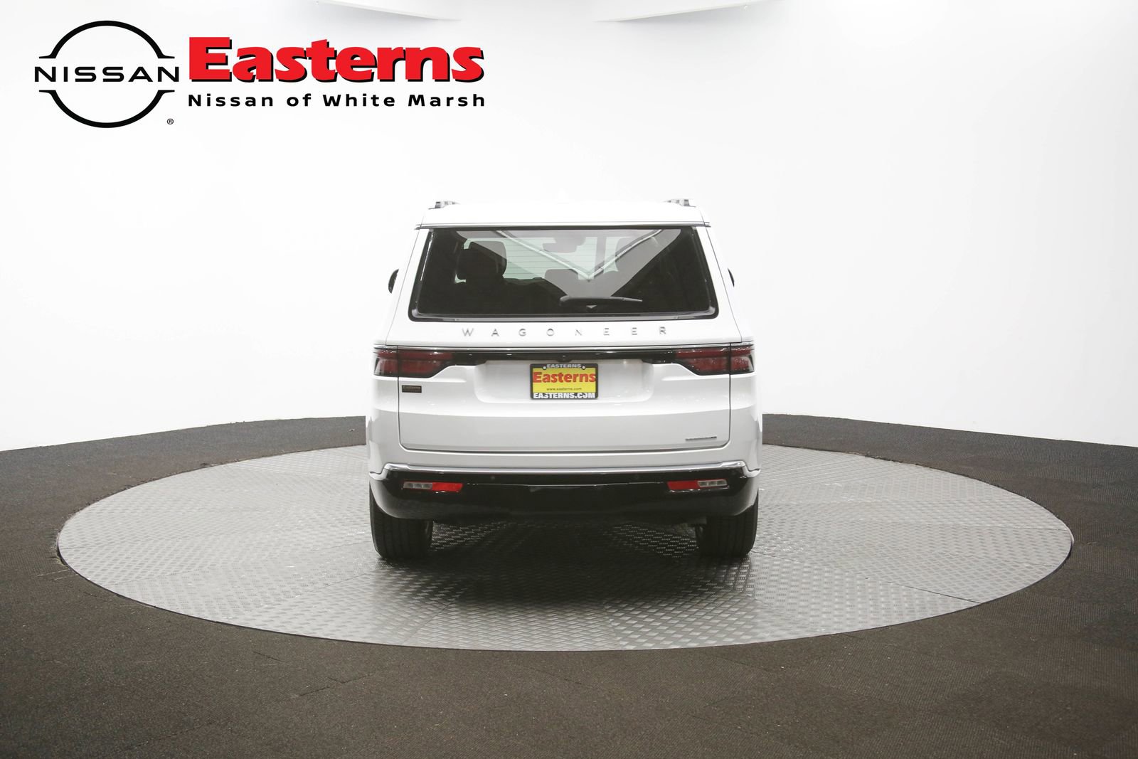 Used 2023 Jeep Wagoneer Series III w/ Preferred Equipment Group image 36