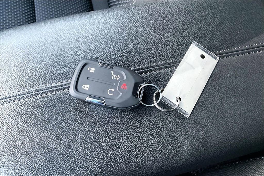 Used 2023 GMC Terrain SLE w/ Driver Convenience Package image 34