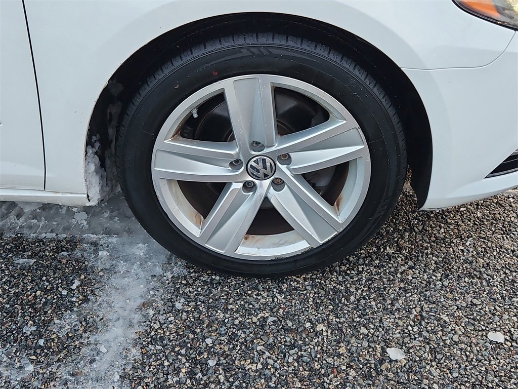 Used 2013 Volkswagen CC Sport image 10