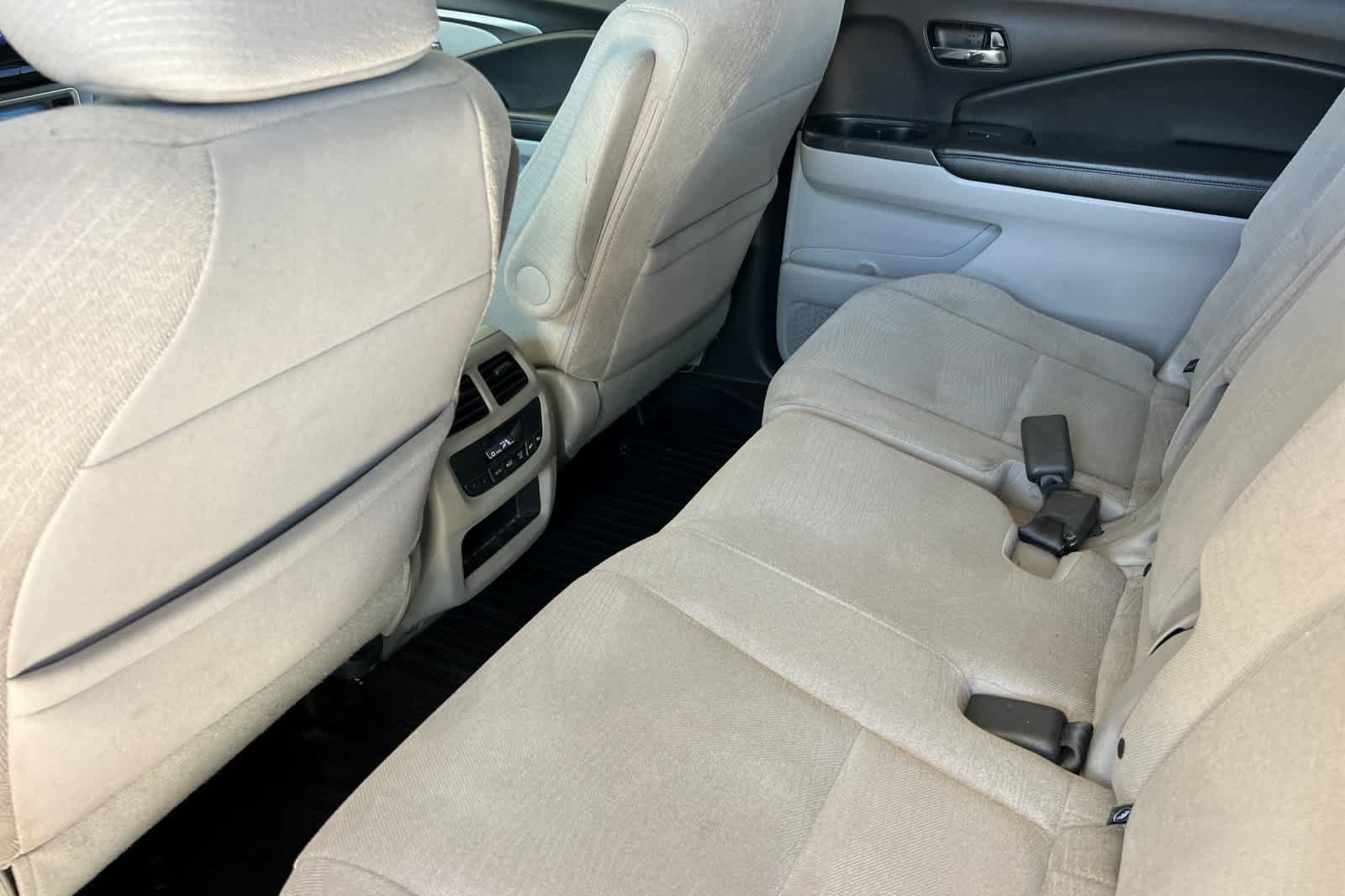 Used 2016 Honda Pilot EX image 4