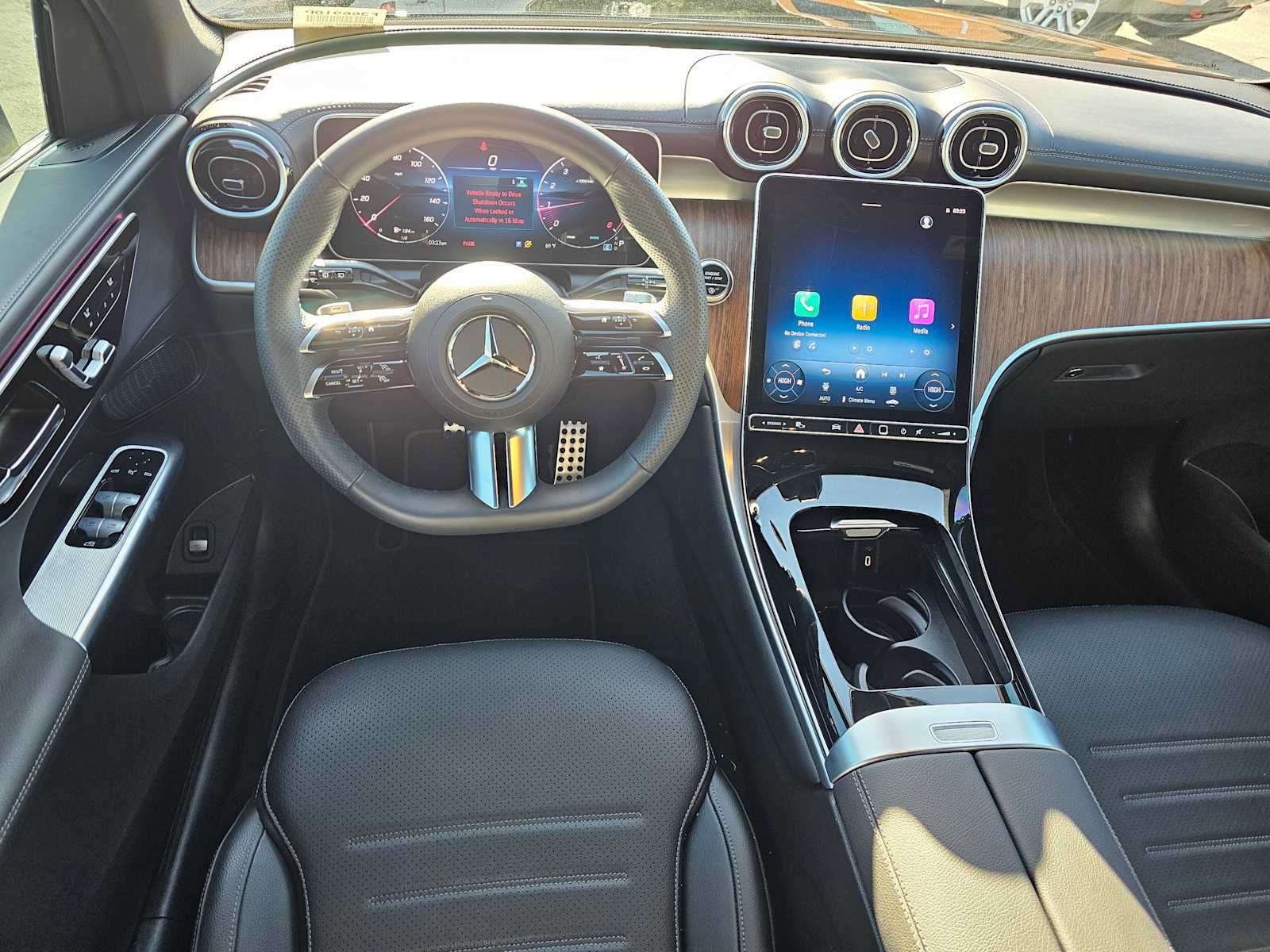 Used 2025 Mercedes-Benz GLC 300 image 18