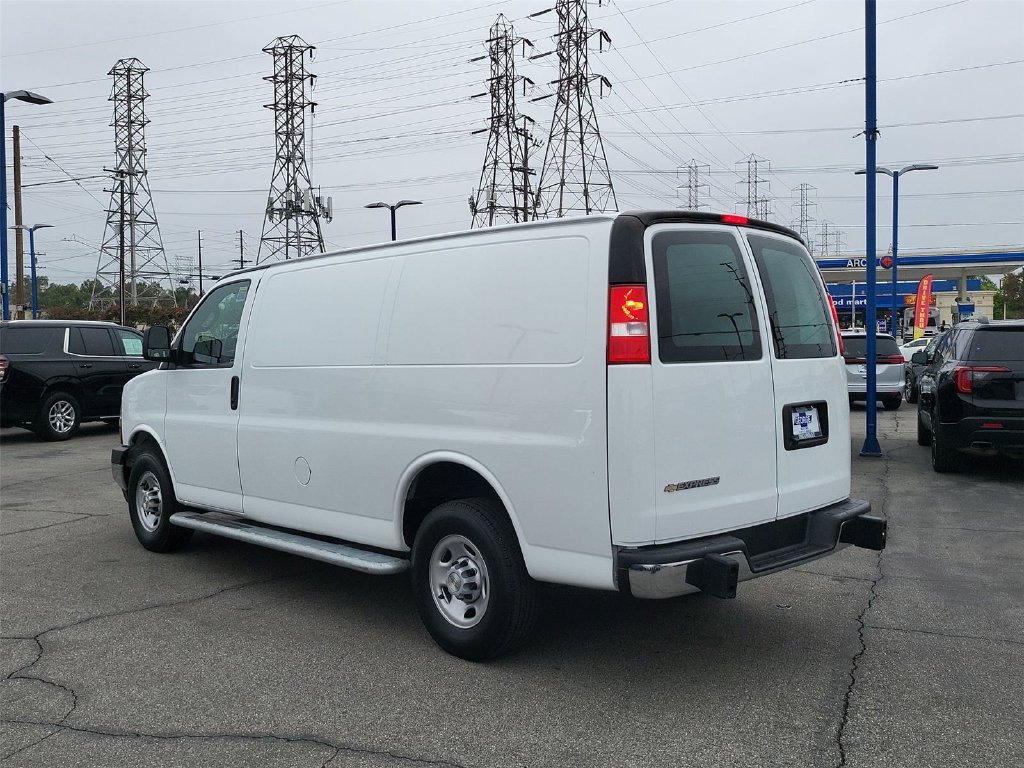 Used 2024 Chevrolet Express 2500 w/ Driver Convenience Package RWD image 28
