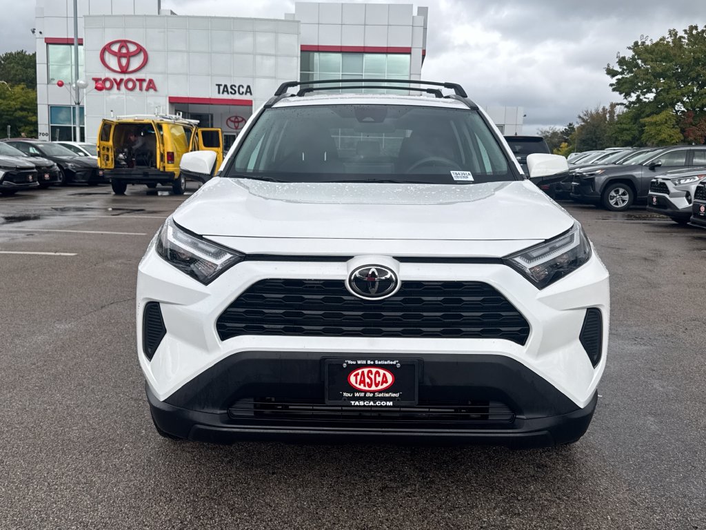 Used 2024 Toyota RAV4 XLE AWD/4WD image 2