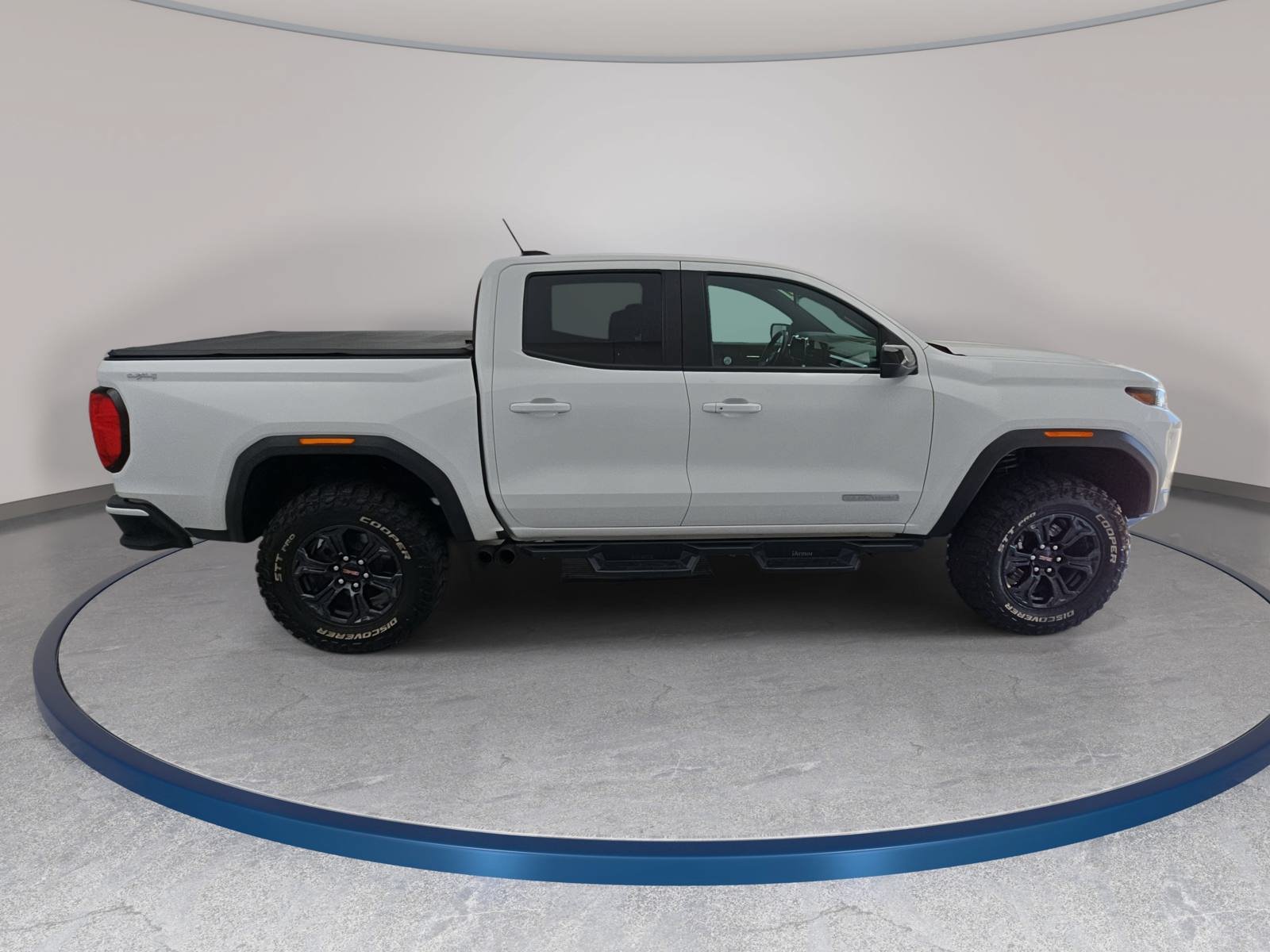 Used 2025 GMC Canyon Elevation w/ Convenience Package AWD/4WD image 4