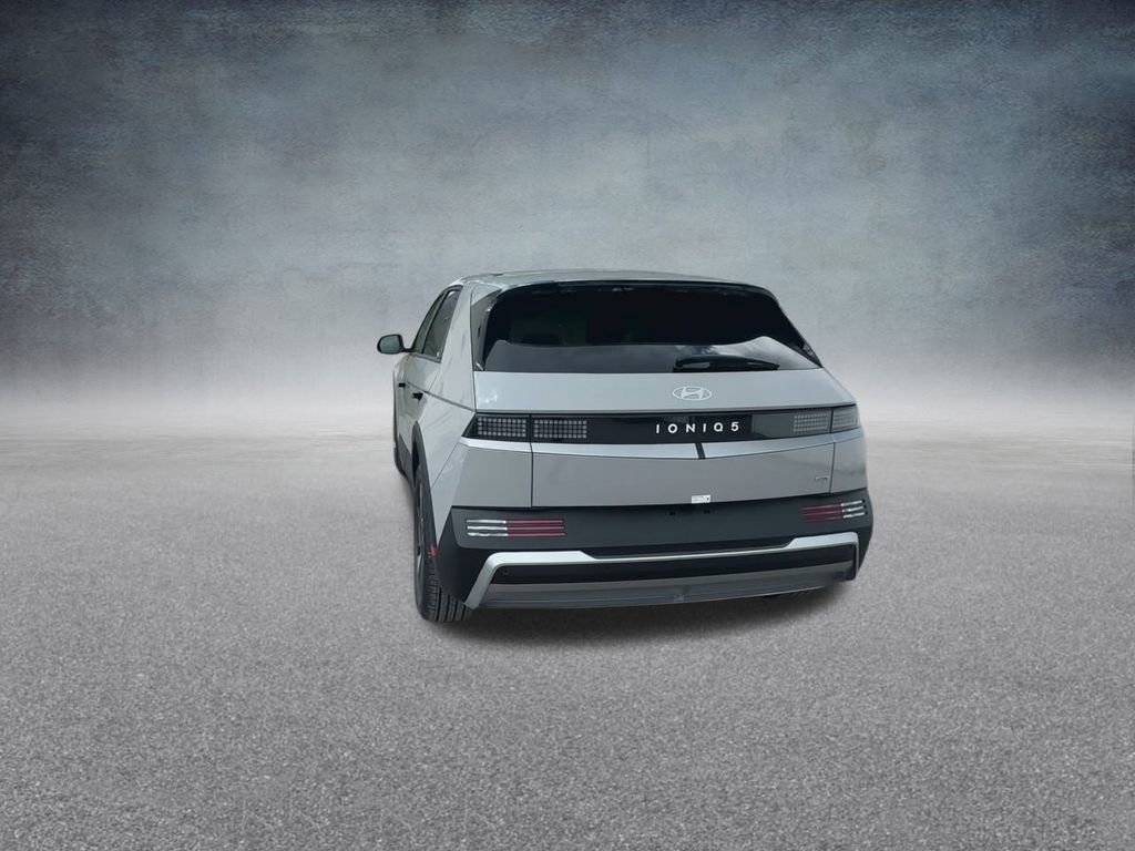 New 2025 Hyundai Ioniq 5 SE image 17