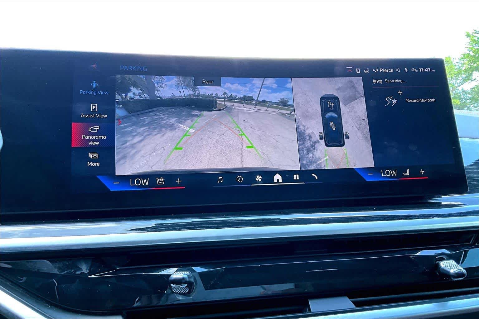 Used 2025 BMW X7 M60i image 25