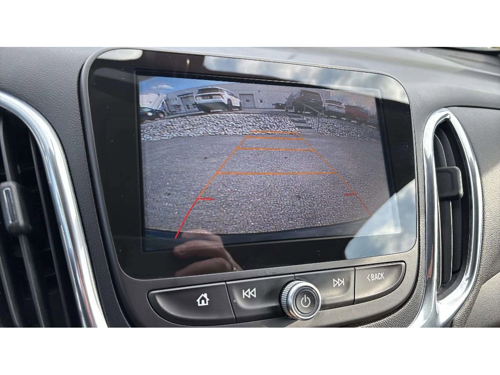 Used 2018 Chevrolet Equinox LT w/ Sun & Infotainment Package image 18