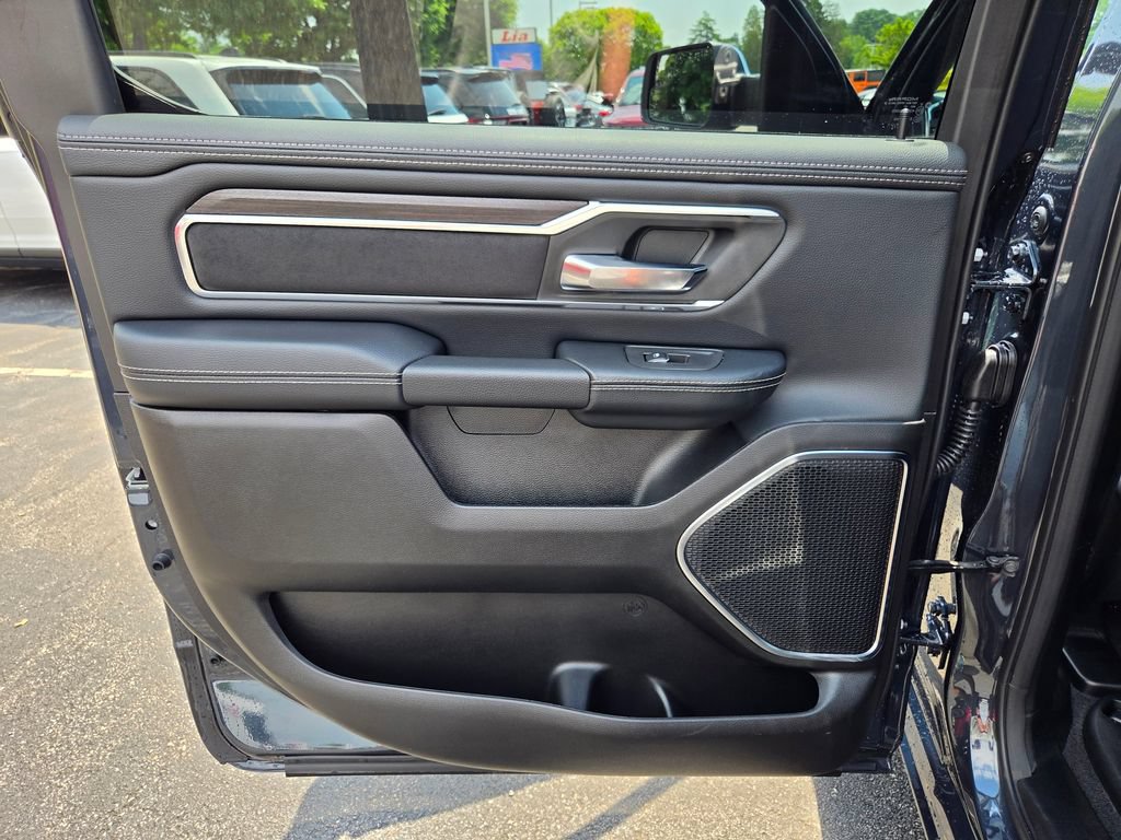 Used 2026 RAM 1500 Laramie AWD/4WD image 34