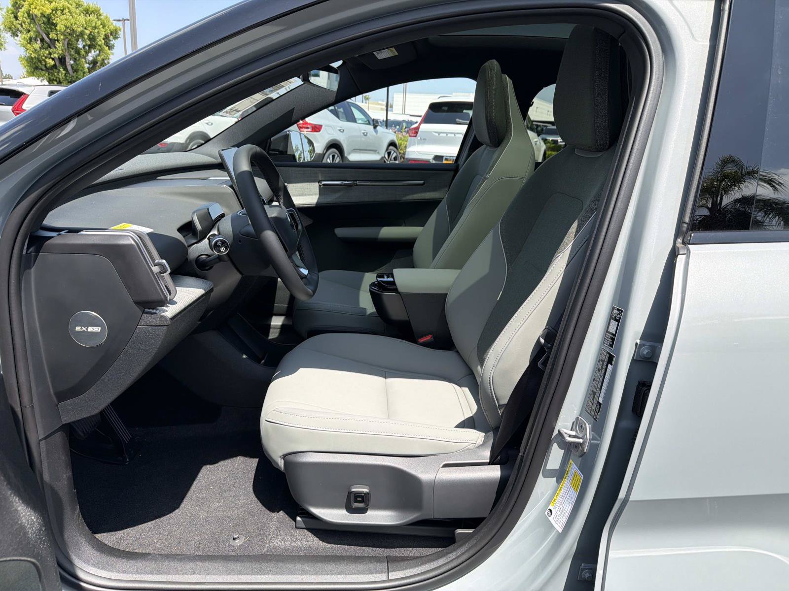 New 2026 Volvo EX30 Plus w/ Climate Package AWD/4WD image 13