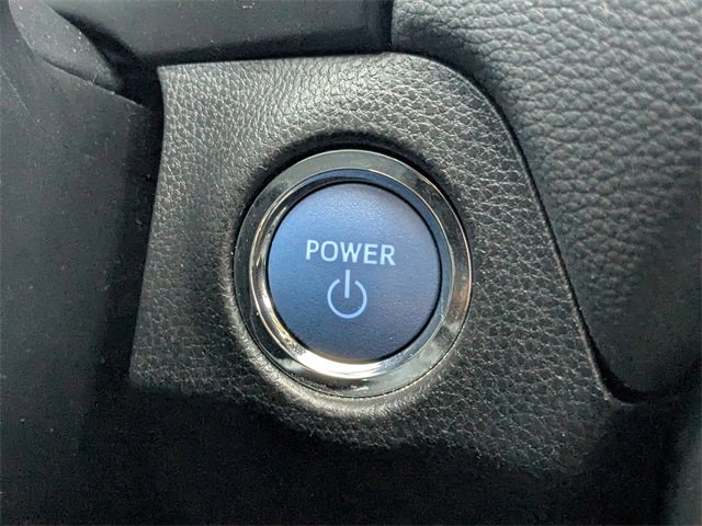 Used 2022 Toyota RAV4 XLE image 31