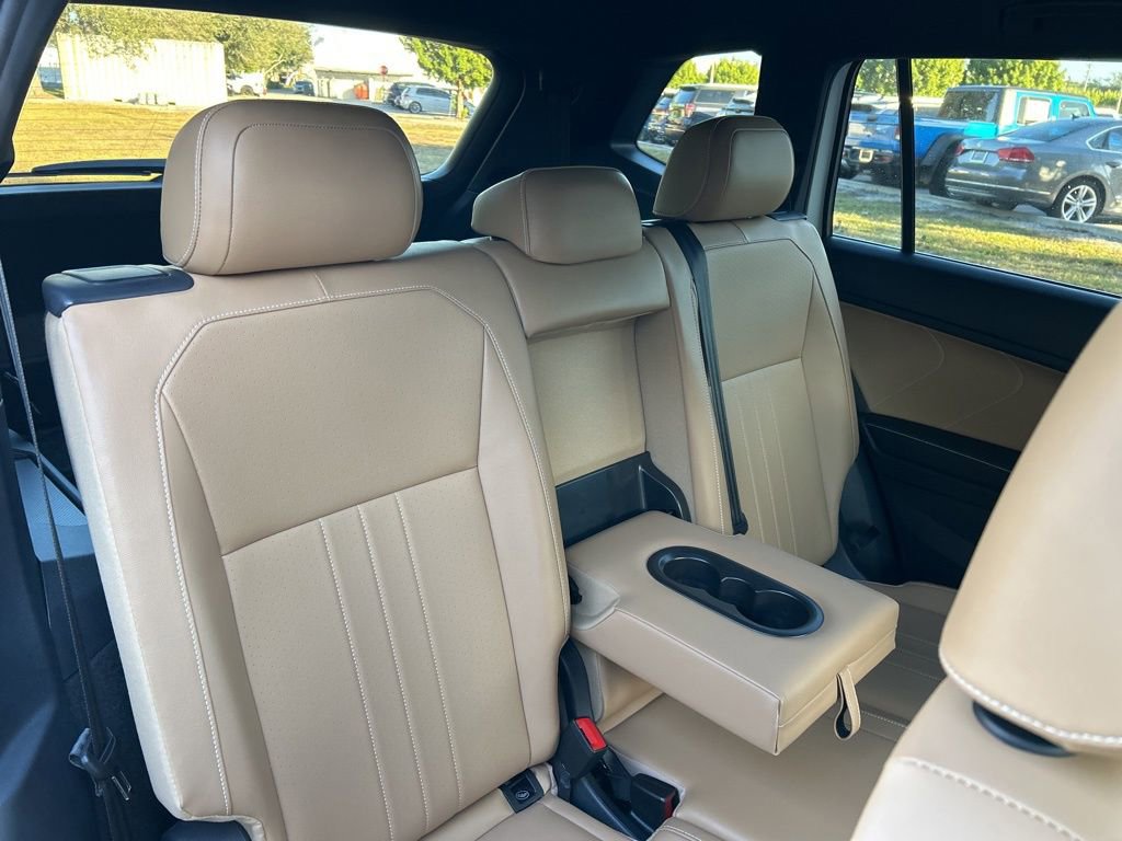 Used 2024 Volkswagen Tiguan SE image 50