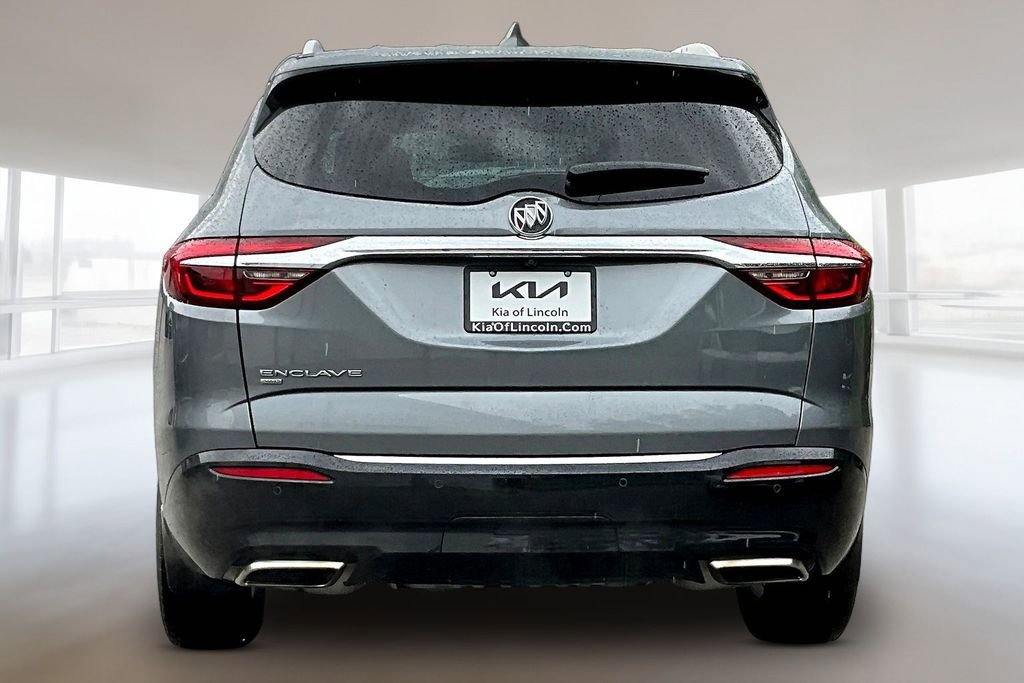 Used 2020 Buick Enclave Premium w/ Sun and Sites Package AWD/4WD image 5