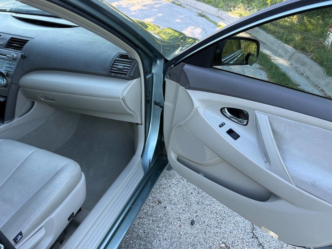Used 2007 Toyota Camry XLE FWD image 18