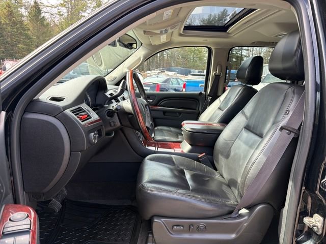 Used 2011 Cadillac Escalade EXT Luxury image 10