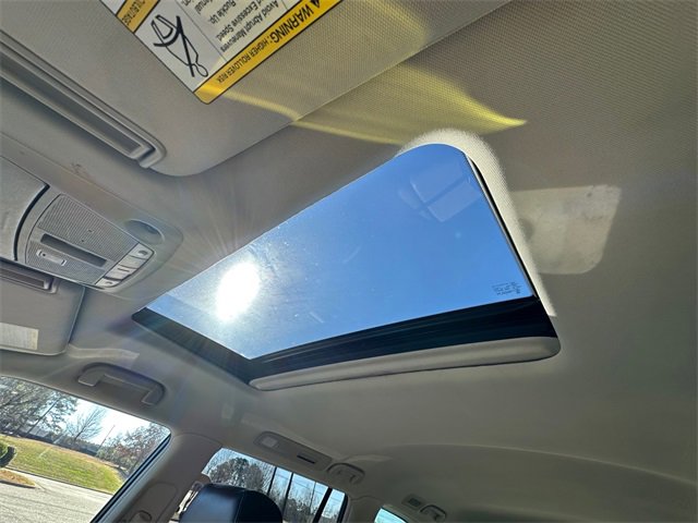 Used 2022 Nissan Armada SL image 28