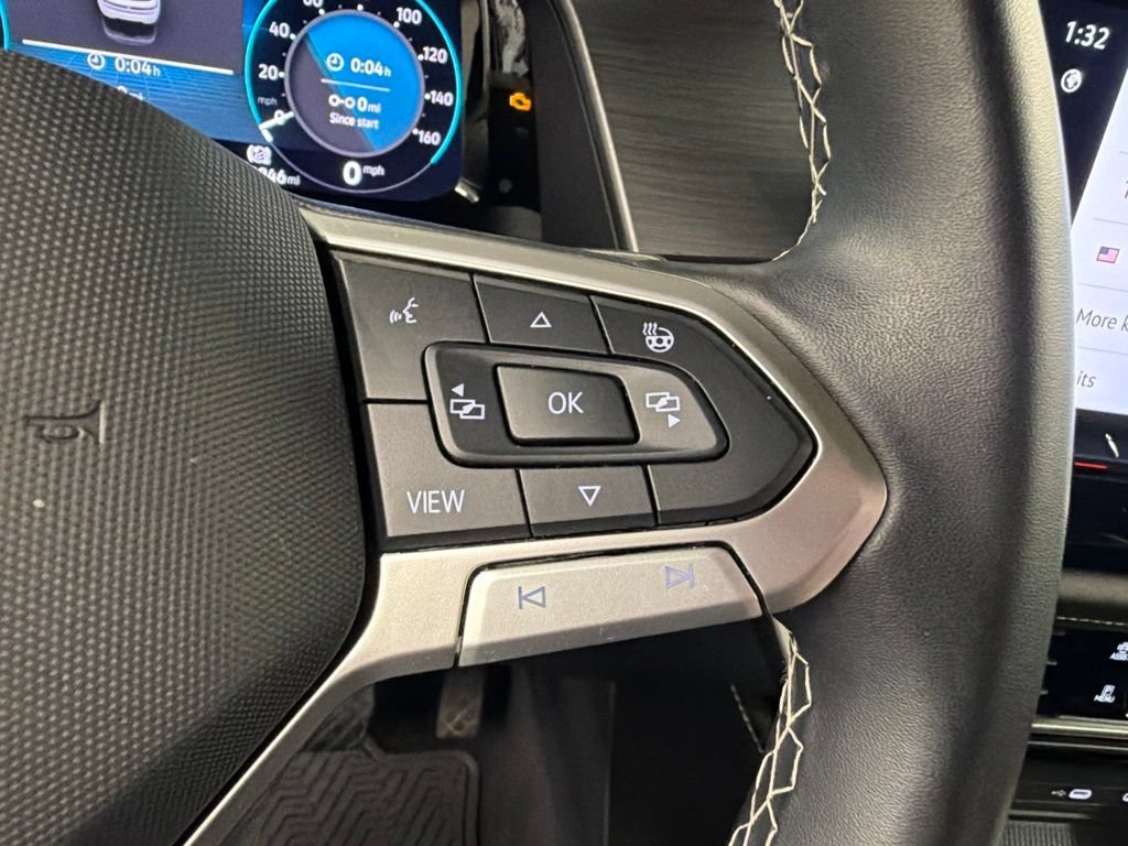 Used 2025 Volkswagen Atlas Cross Sport SE AWD/4WD image 16