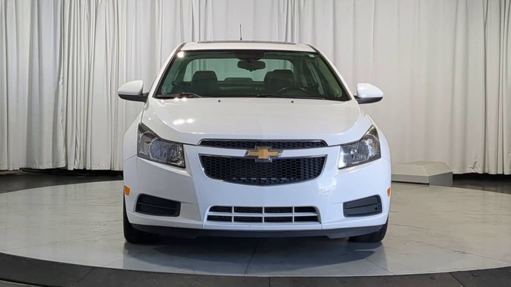 Used 2013 Chevrolet Cruze LT FWD image 3