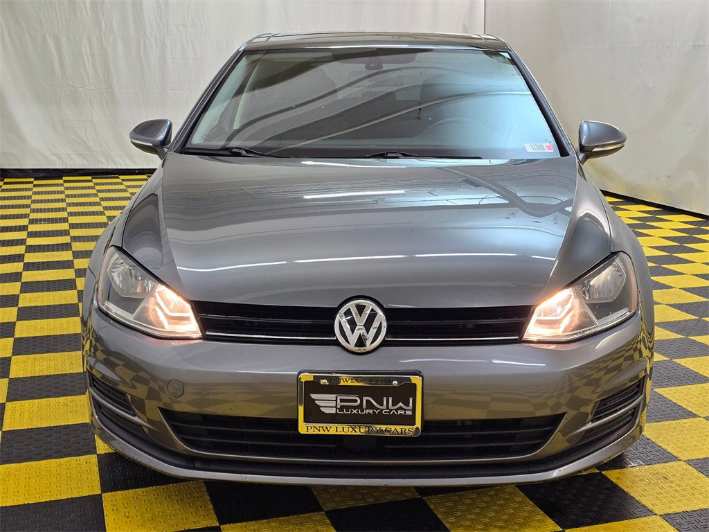 Used 2017 Volkswagen Golf Wolfsburg Edition image 8