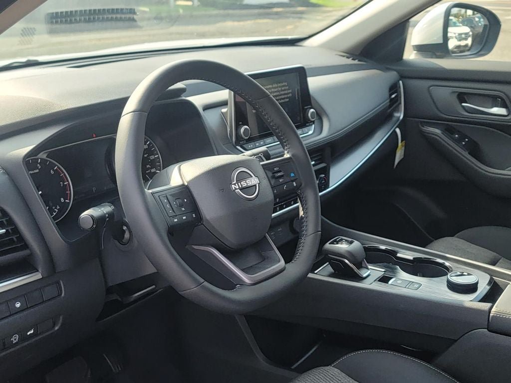 New 2026 Nissan Rogue SV AWD/4WD image 12