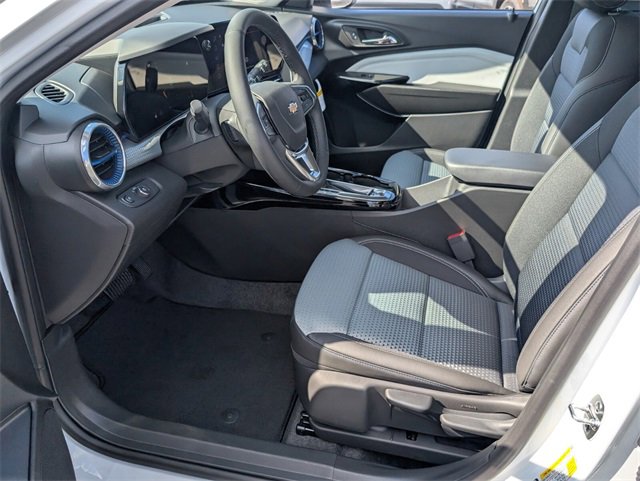 New 2026 Chevrolet Trax LT w/ Driver Confidence Package image 5