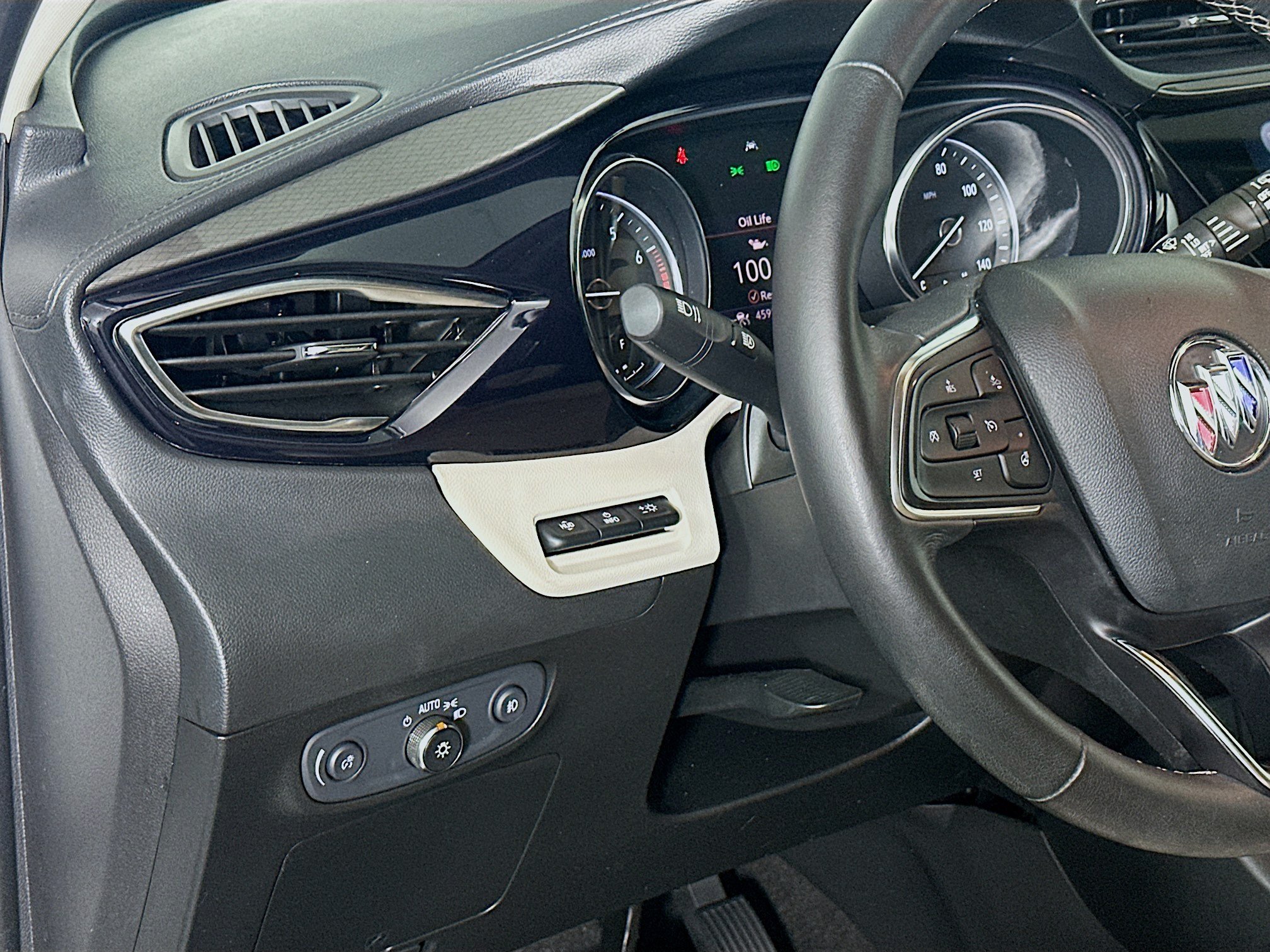 Used 2022 Buick Encore GX Essence w/ Advanced Technology Package FWD image 17