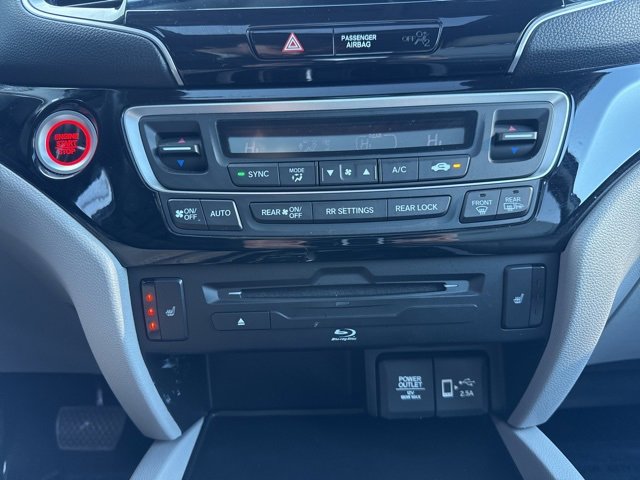 Used 2022 Honda Pilot Touring image 17