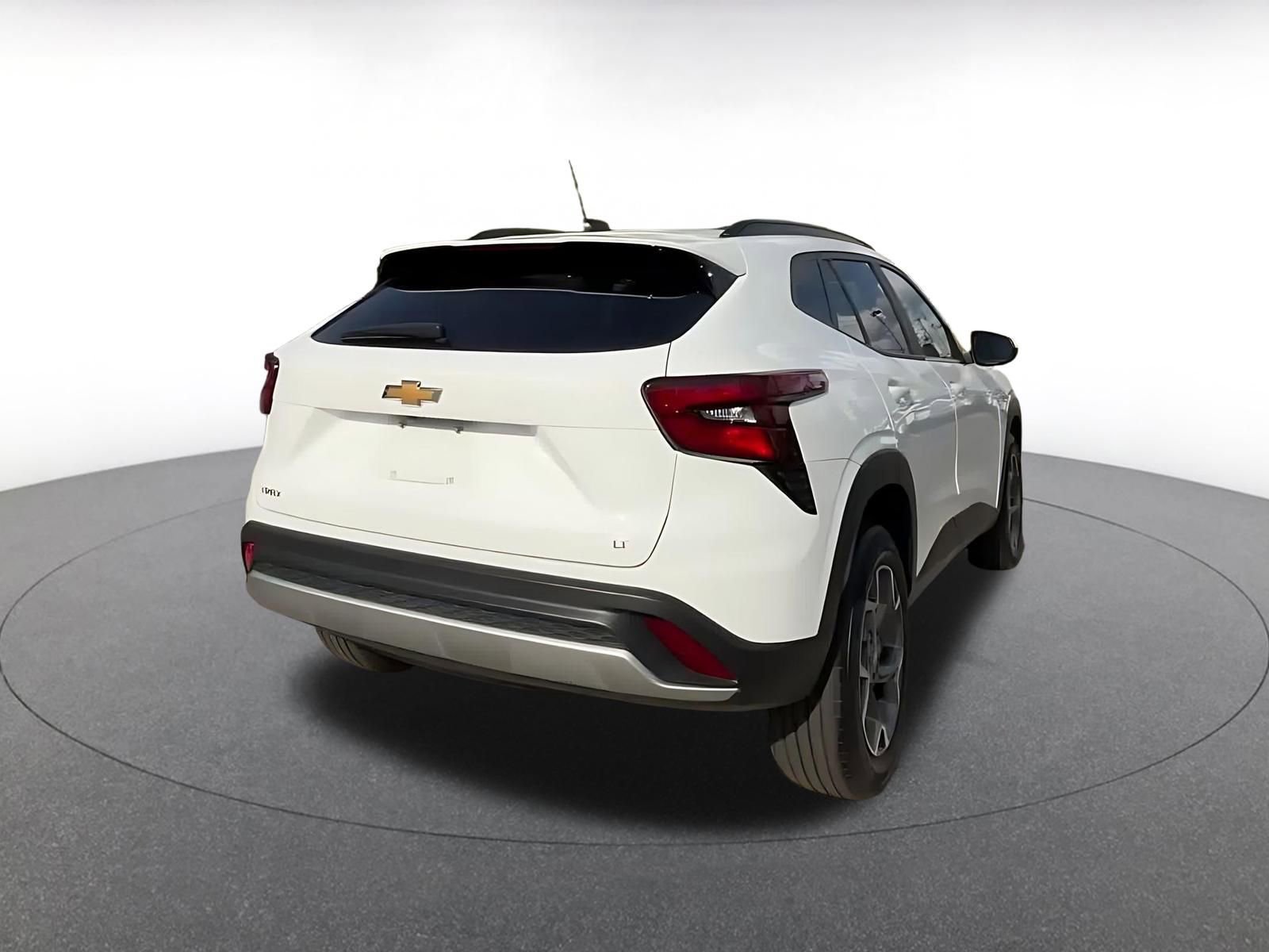 Used 2025 Chevrolet Trax LT image 14