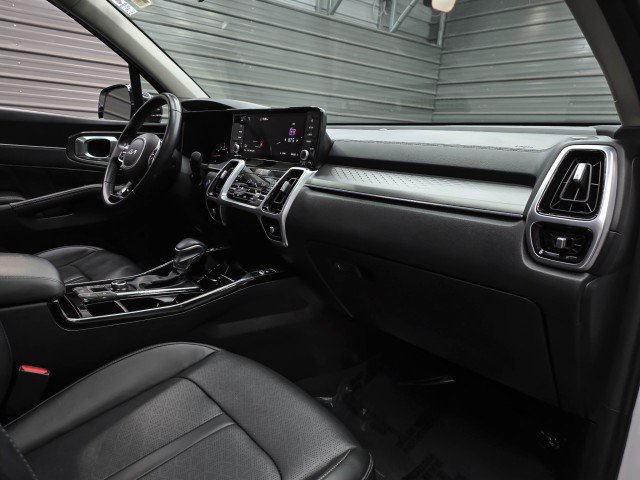Used 2022 Kia Sorento SX AWD/4WD image 12