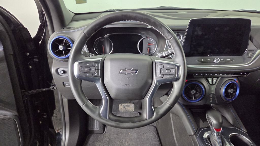 Used 2025 Chevrolet Blazer RS w/ Driver Confidence II Package image 18