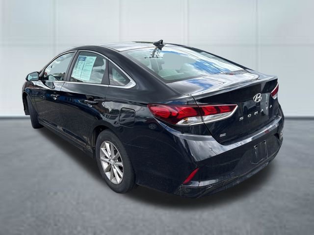 Used 2018 Hyundai Sonata SE FWD image 2