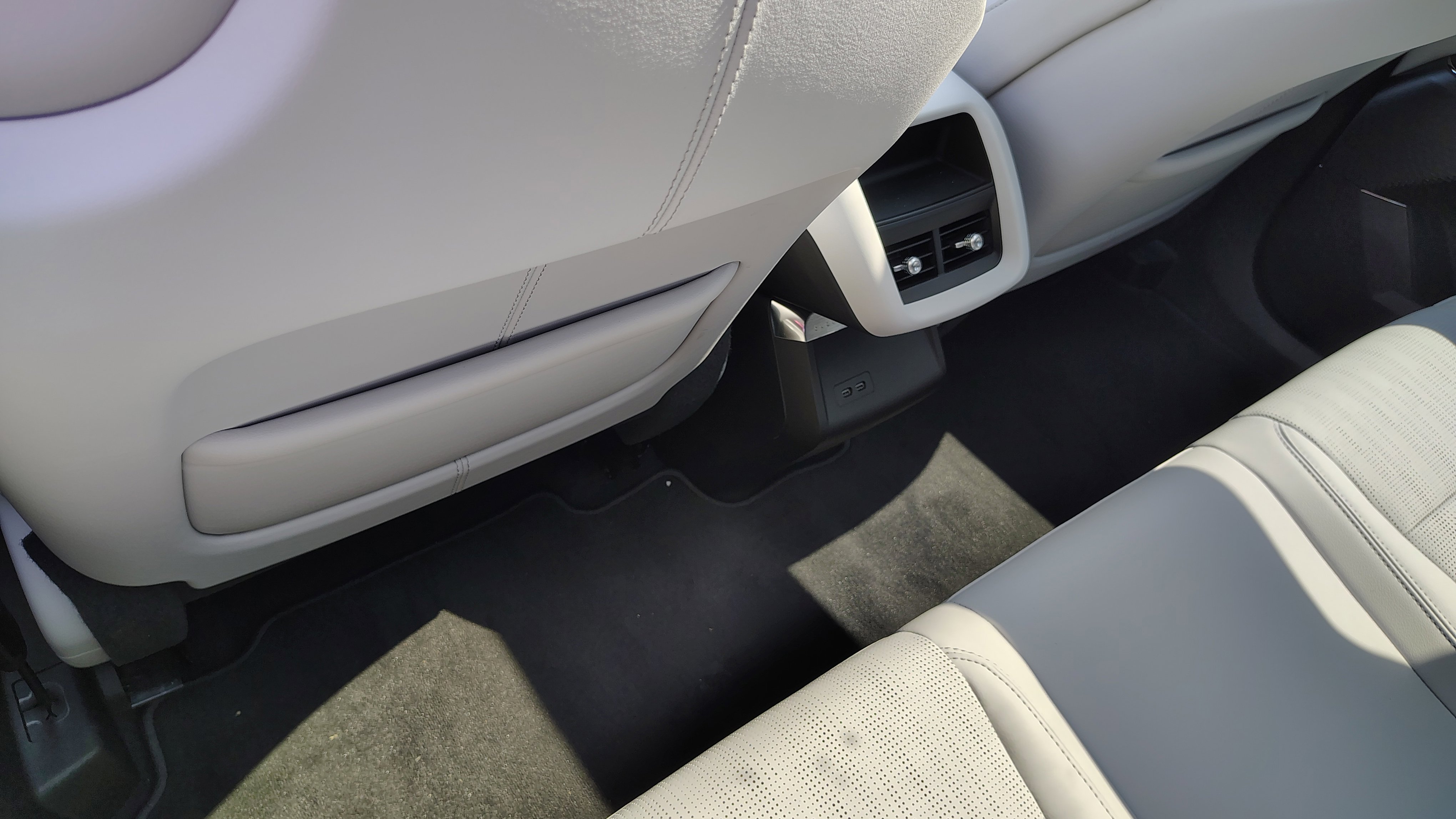 New 2025 Cadillac Lyriq Sport image 29