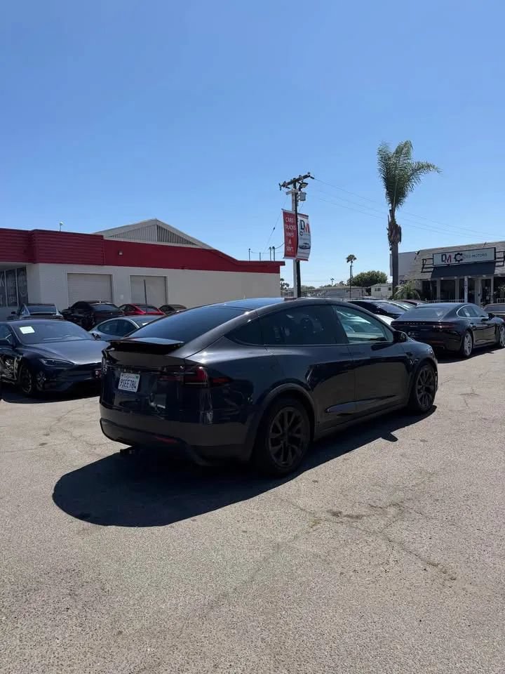 Used 2025 Tesla Model X AWD/4WD image 5