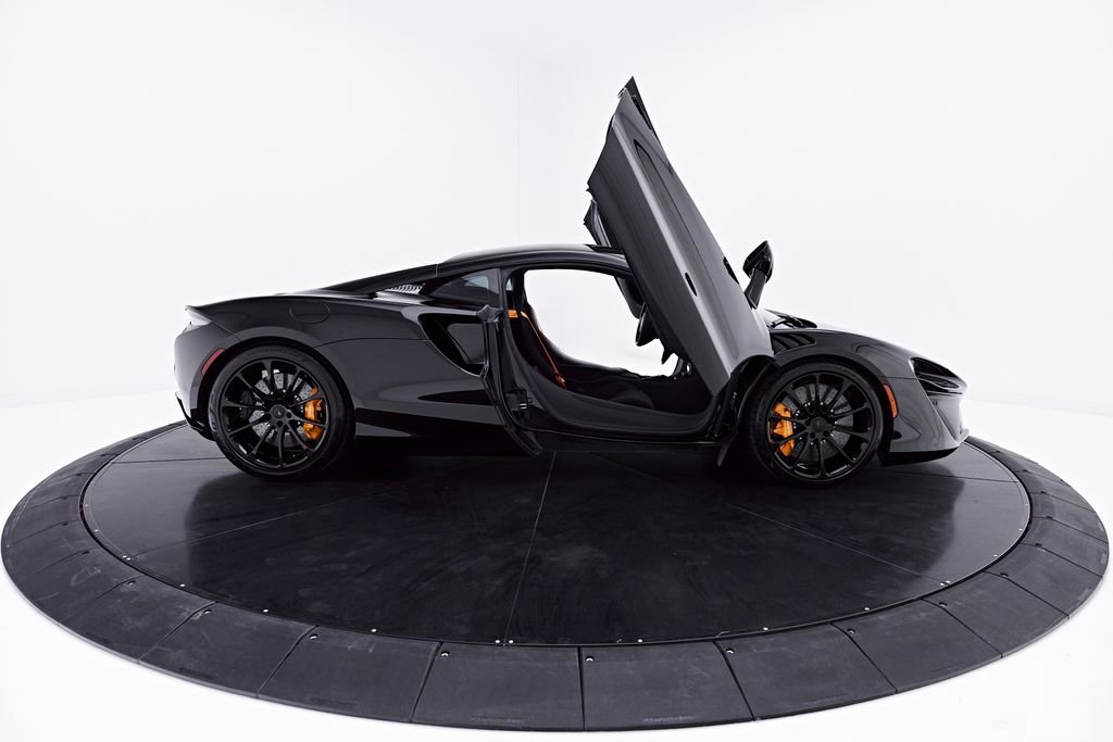Used 2026 McLaren Artura RWD image 27