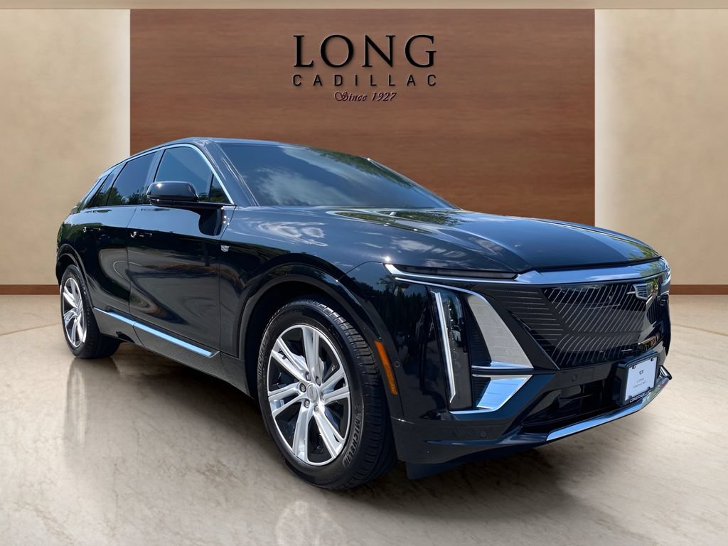 Used 2024 Cadillac Lyriq Tech w/ Driver Assist Package AWD/4WD image 7