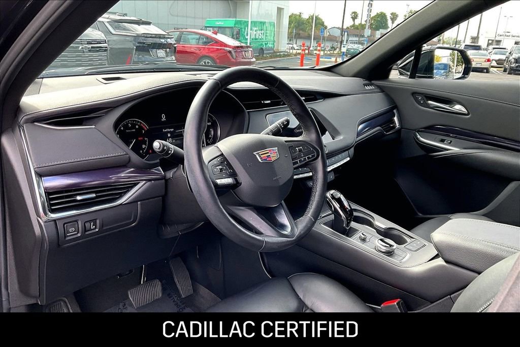 Certified 2023 Cadillac XT4 Luxury w/ Cold Weather Package image 16