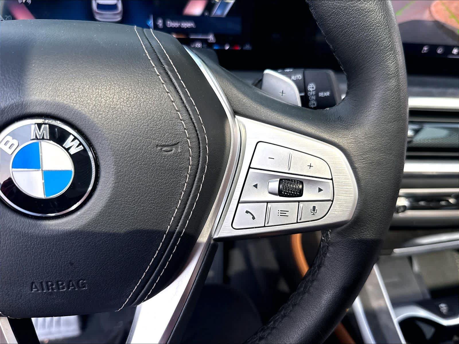 Used 2025 BMW X7 xDrive40i w/ Premium Package AWD/4WD image 15
