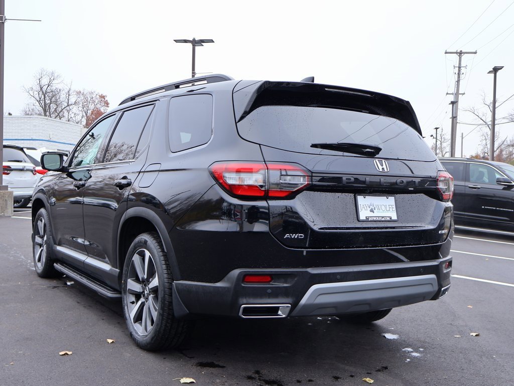 Certified 2023 Honda Pilot Black Edition image 5