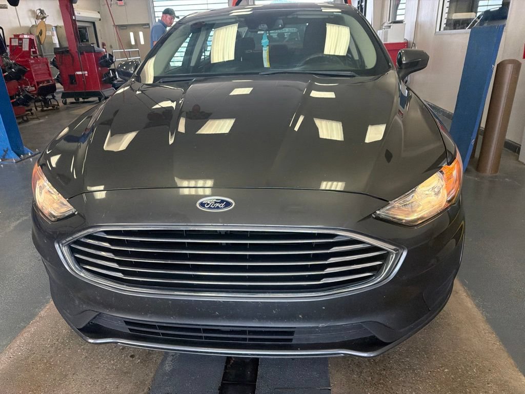 Used 2020 Ford Fusion SE FWD image 6