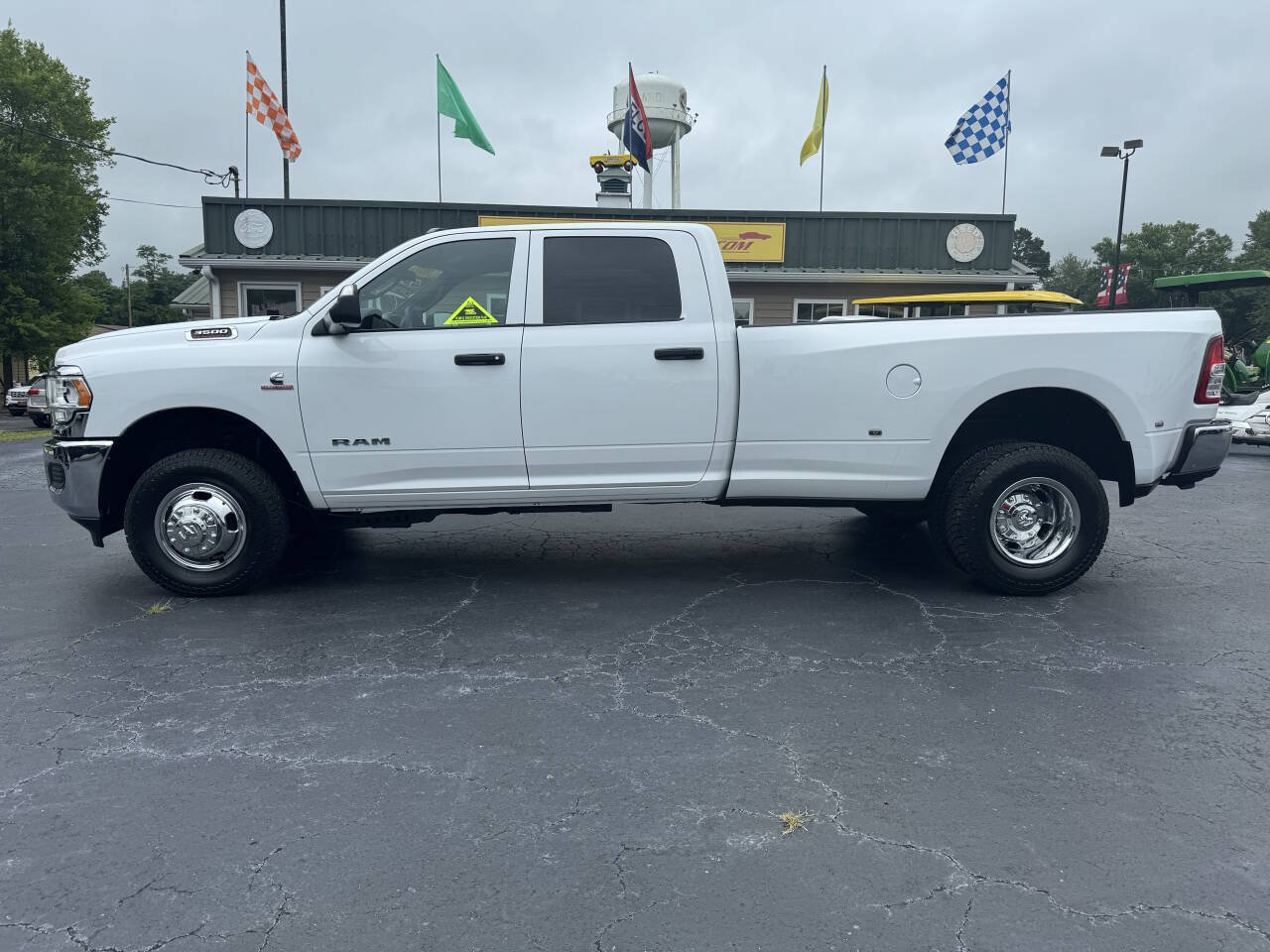Used 2021 RAM 3500 Tradesman AWD/4WD image 3