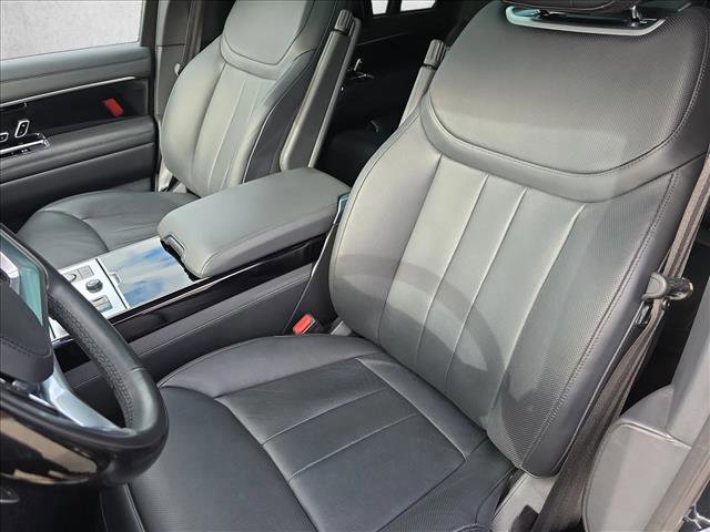 Used 2023 Land Rover Range Rover Long Wheelbase SE image 17