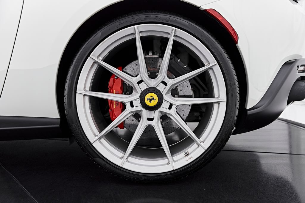 Used 2022 Ferrari Roma RWD image 35