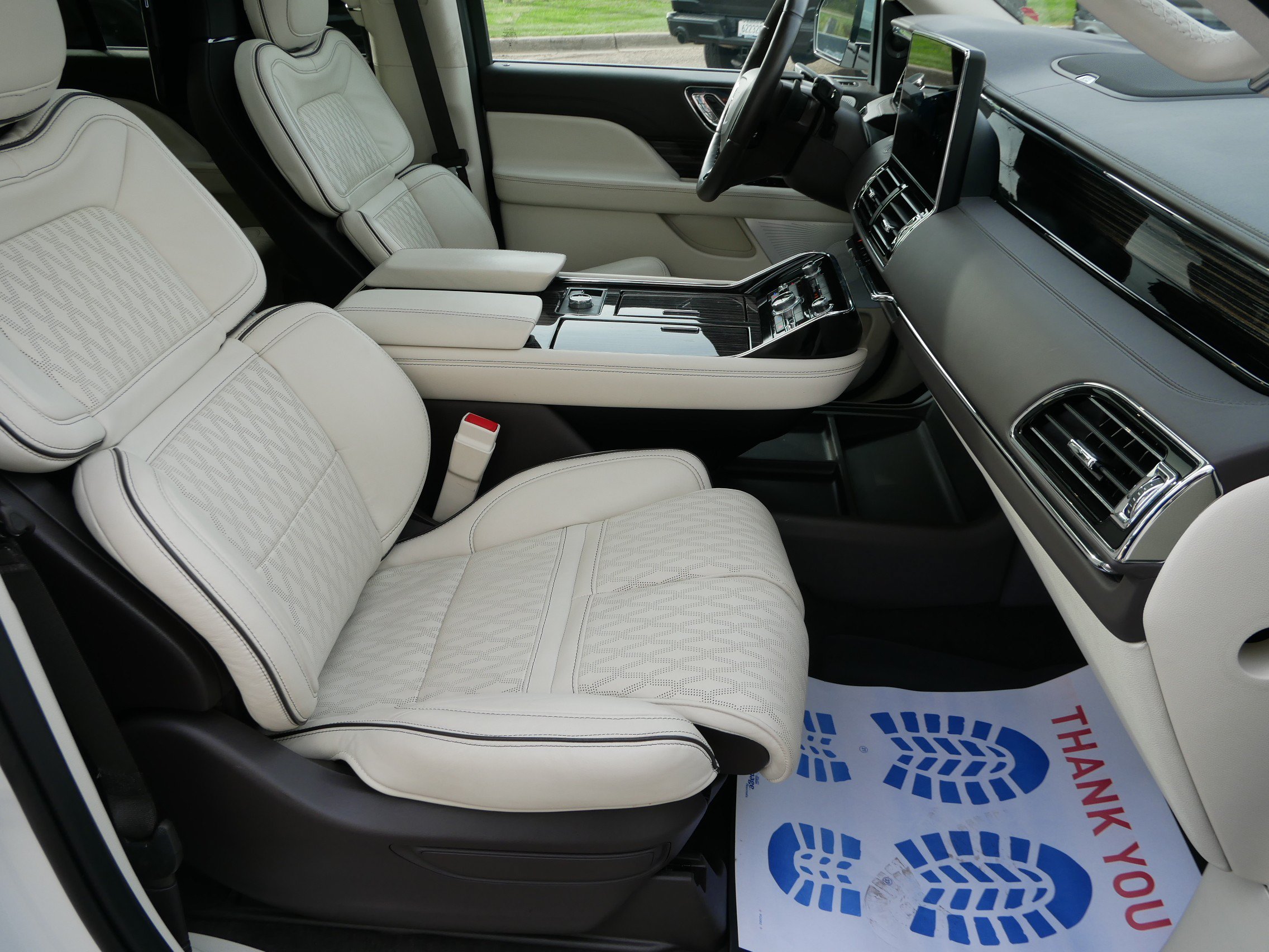 Used 2024 Lincoln Navigator Black Label AWD/4WD image 23