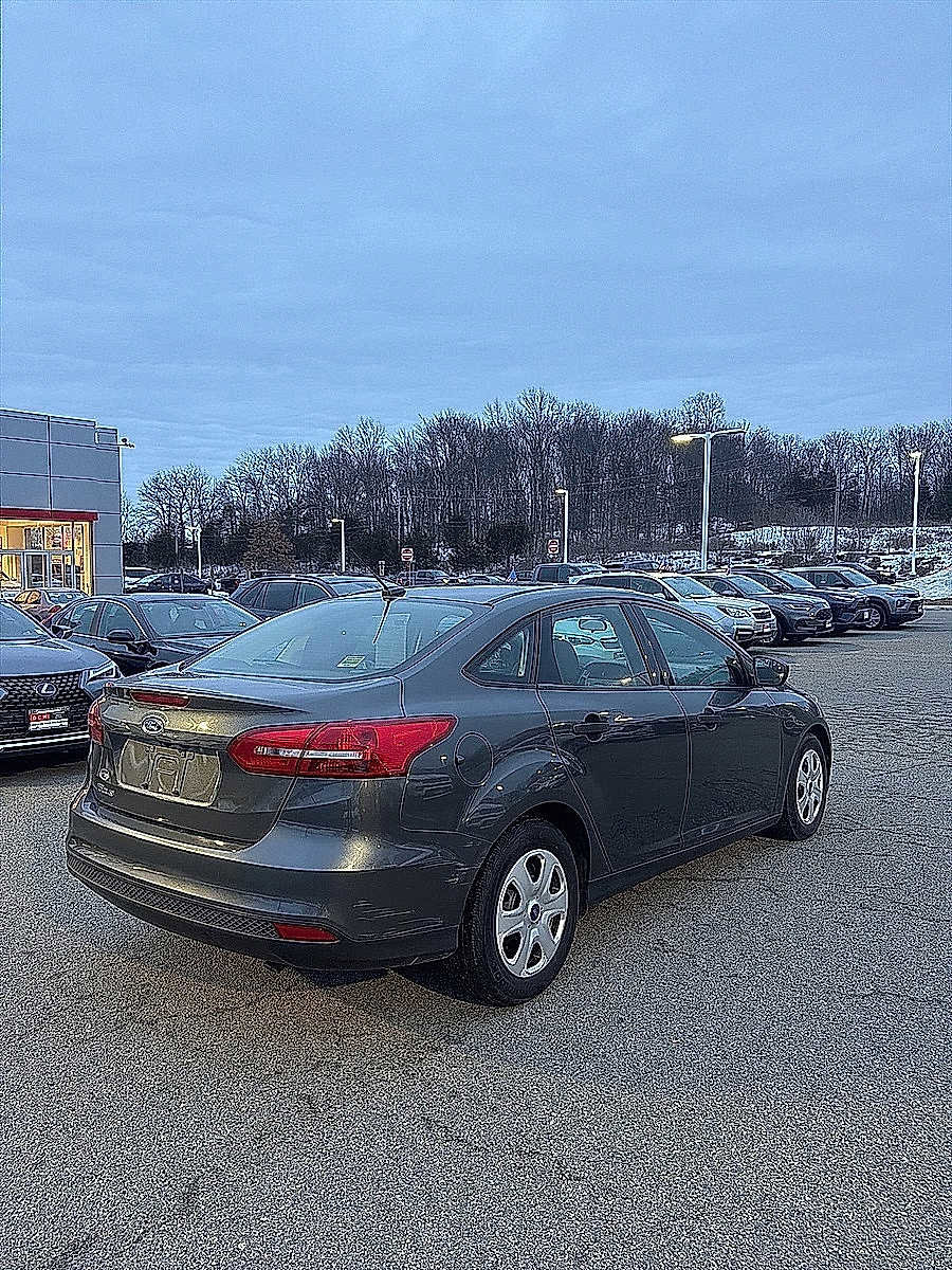 Used 2018 Ford Focus S image 8