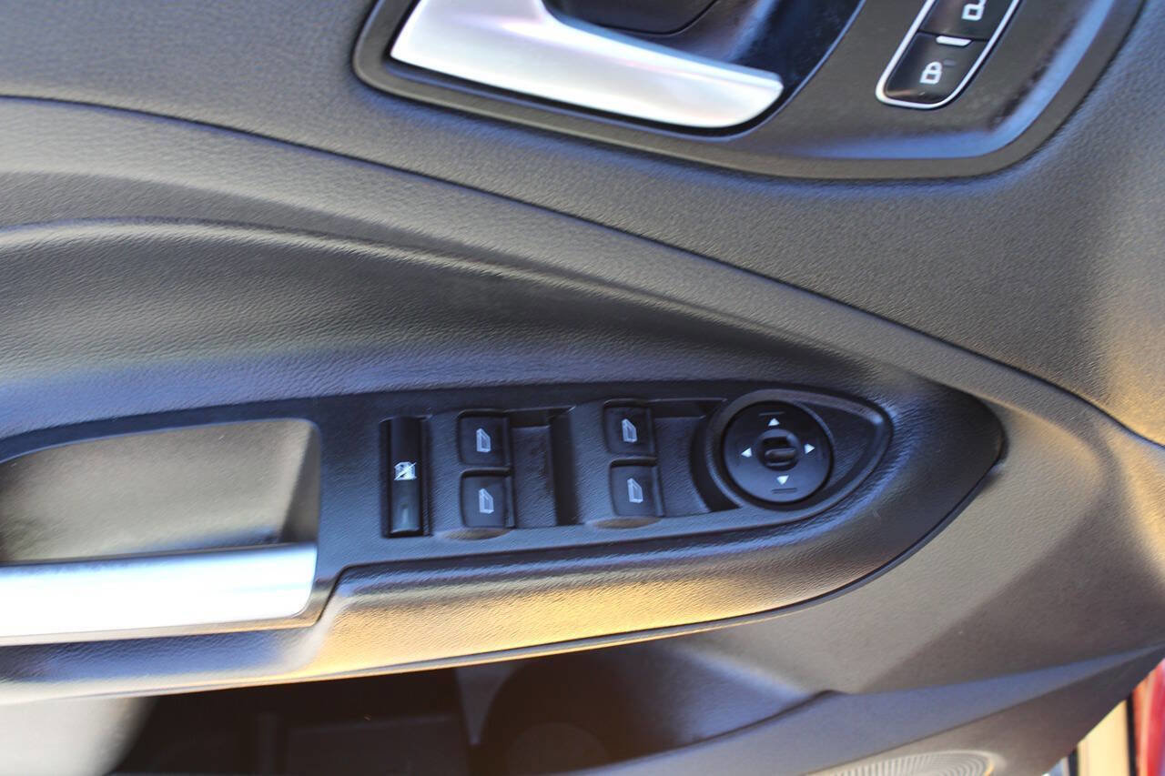 Used 2017 Ford Escape SE image 75